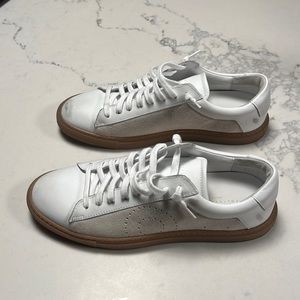 Brand new, never worn Oliver Cabell low tops. Size 40.